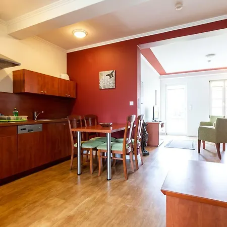 Und Restaurant Gutshaus Pensjonat 3*