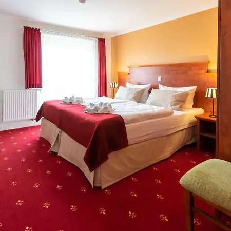 Und Restaurant Gutshaus Gæstehus 3*