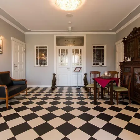 Pensionat Und Restaurant Gutshaus Kaltenhof